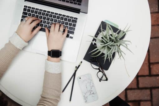 typing content marketing campaign